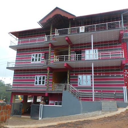 Iroomz Sri Vinayaka Comfort Virajpet Luaran gambar