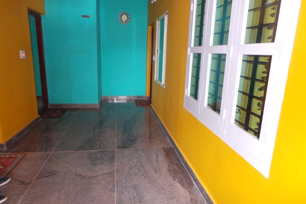 Iroomz Sri Vinayaka Comfort Virajpet Luaran gambar