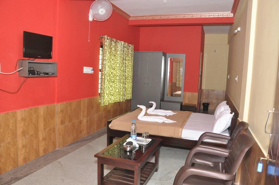 Iroomz Sri Vinayaka Comfort Virajpet Luaran gambar