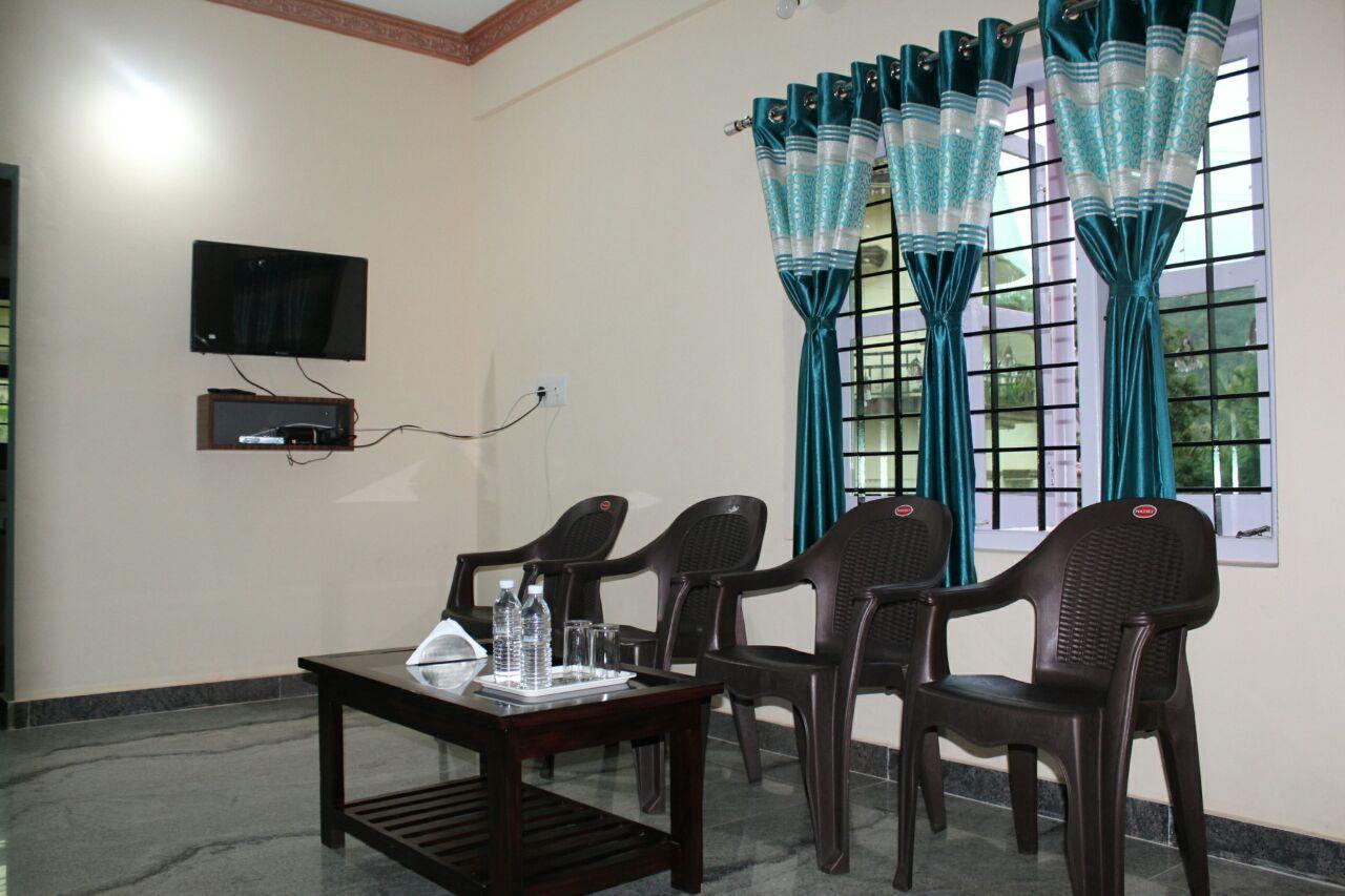 Iroomz Sri Vinayaka Comfort Virajpet Luaran gambar