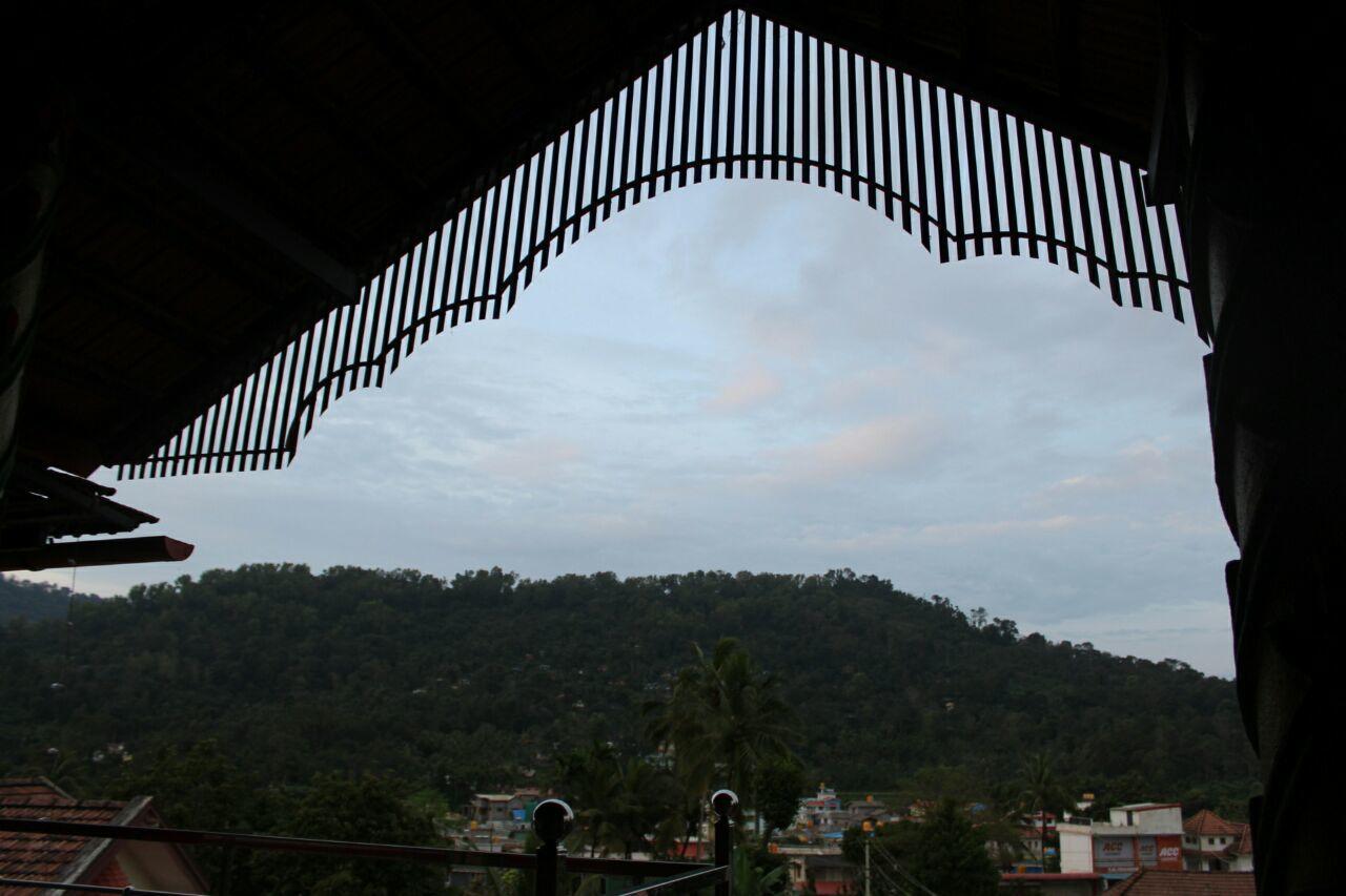 Iroomz Sri Vinayaka Comfort Virajpet Luaran gambar